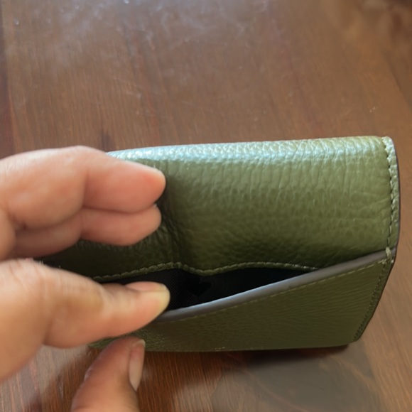 Olive green Kate Spade wallet - Picture 4 of 7